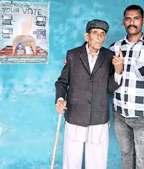 “A 109-year-old elderly person cast his vote in Udhampur.”3.5